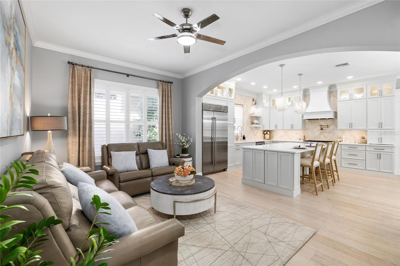 Family Rm to Kitchen - 9642 GRETNA GREEN DR, TAMPA
