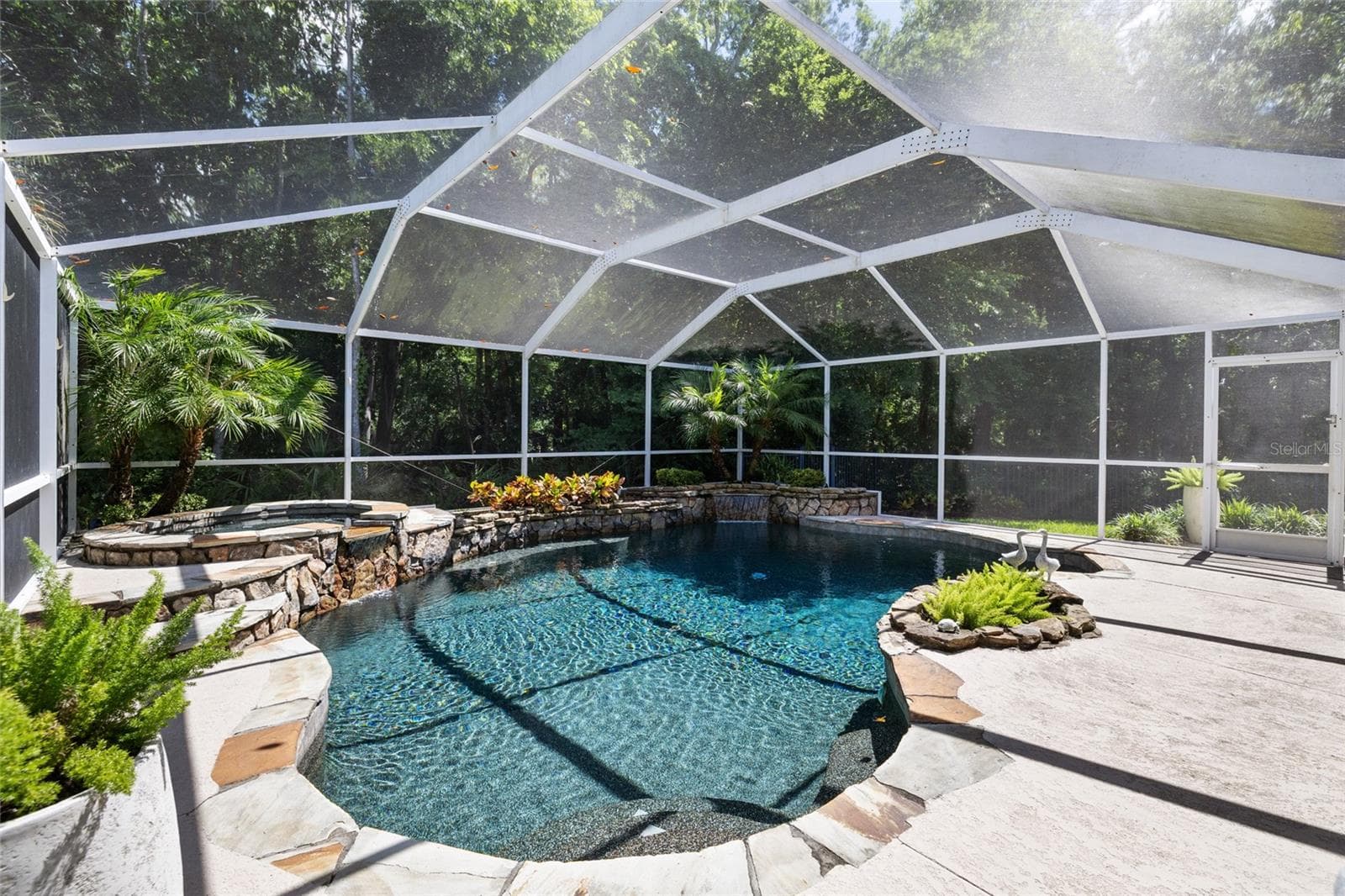 Single Family Residence at 9642 GRETNA GREEN DR, TAMPA, photo 40 of 53