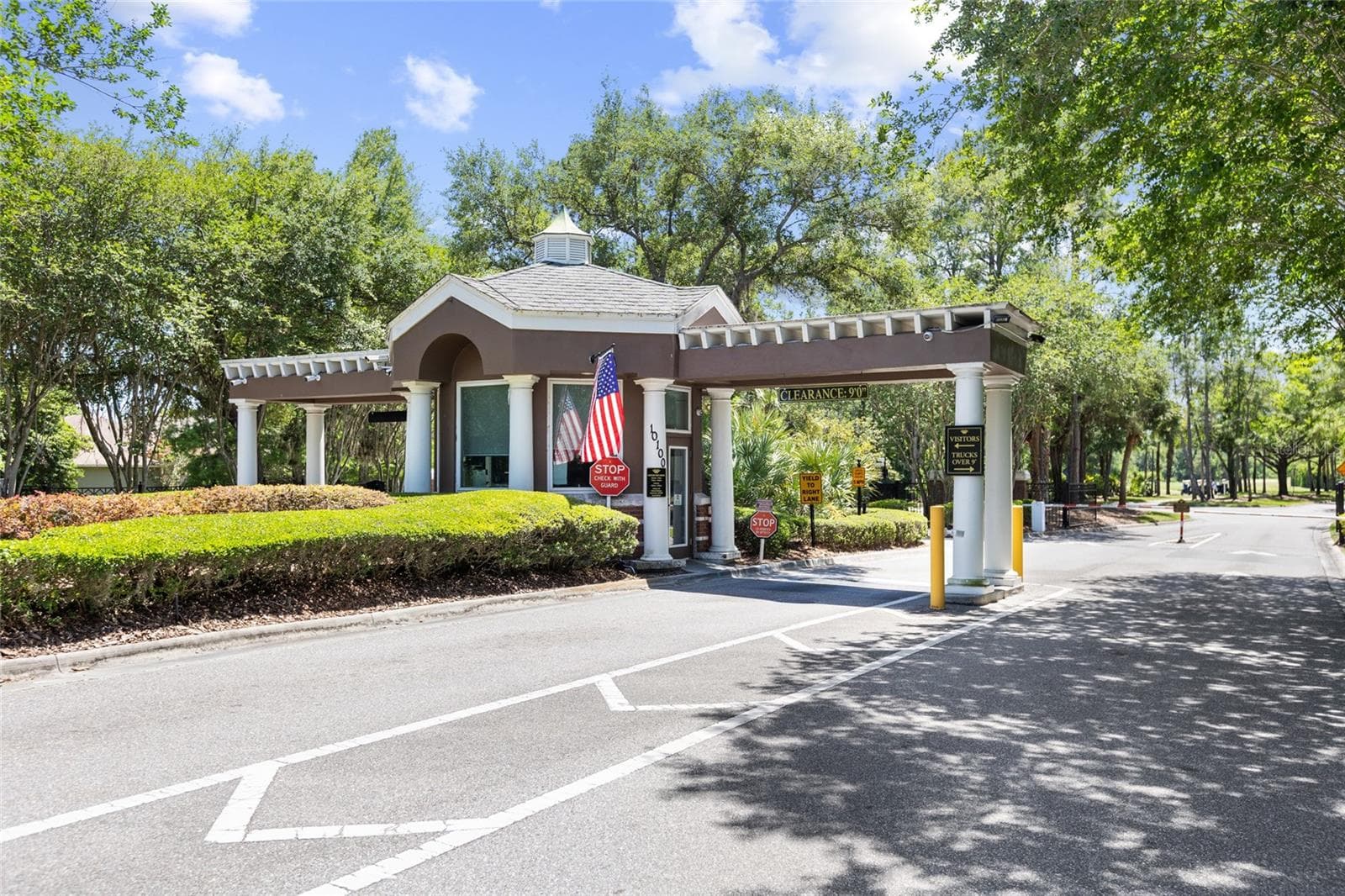 Single Family Residence at 9642 GRETNA GREEN DR, TAMPA, photo 49 of 53