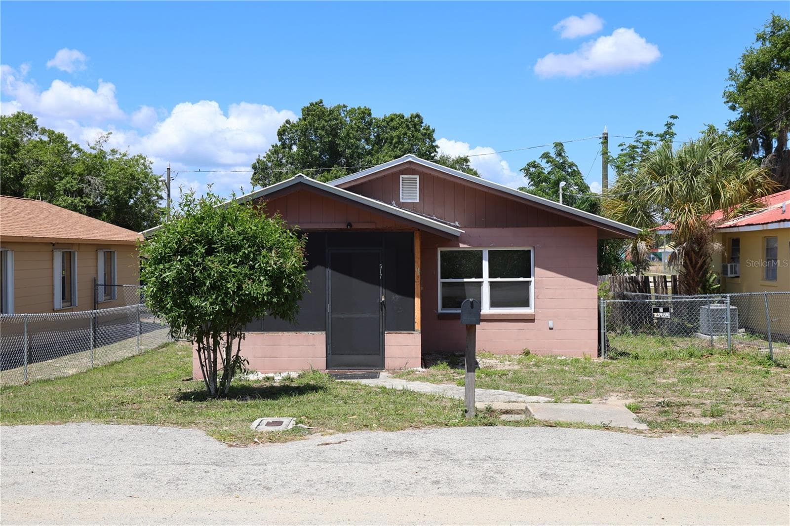 Single Family Residence at 517 HARRIS ST, SEBRING, photo 3 of 20