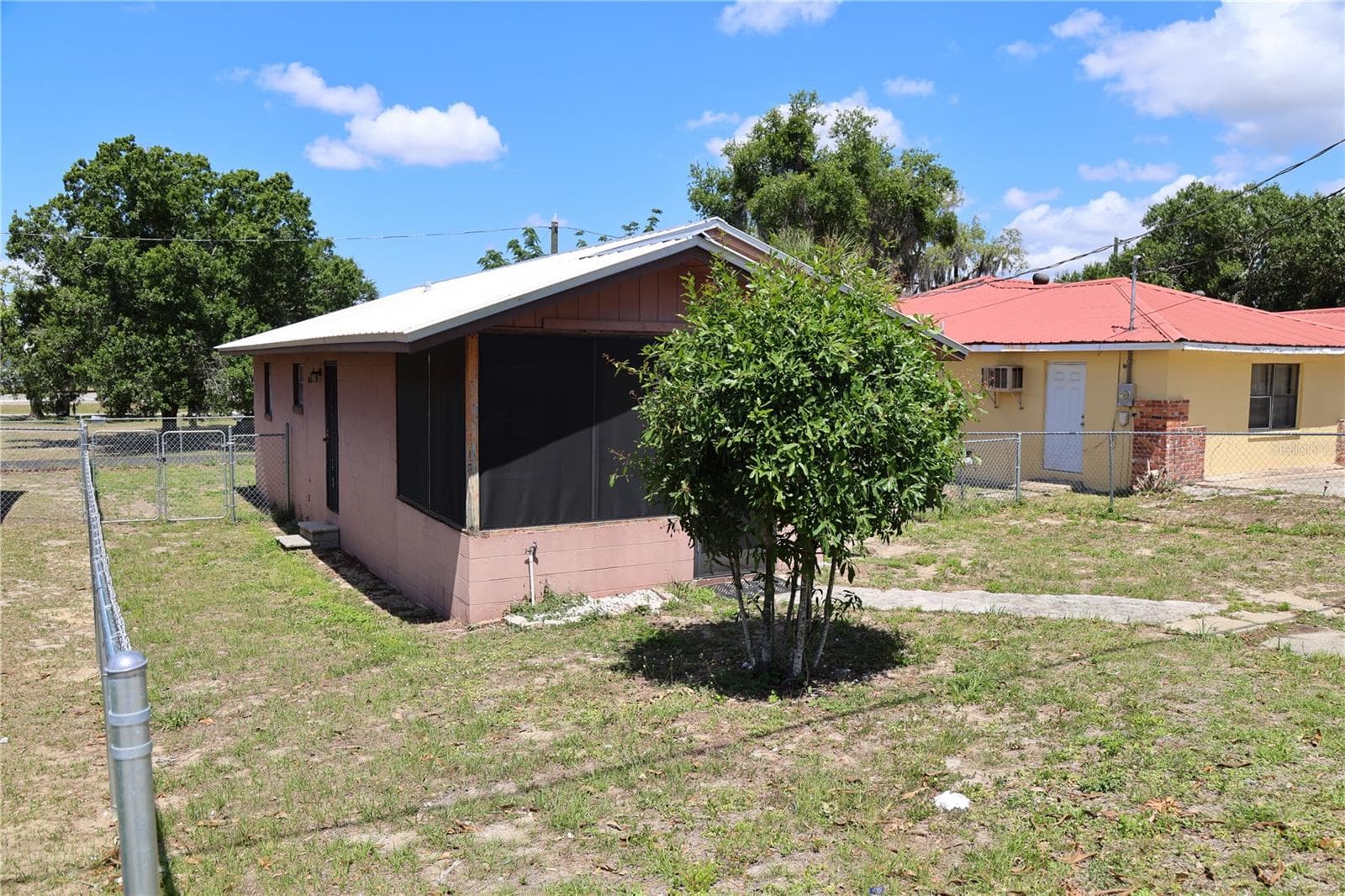 Single Family Residence at 517 HARRIS ST, SEBRING, photo 4 of 20