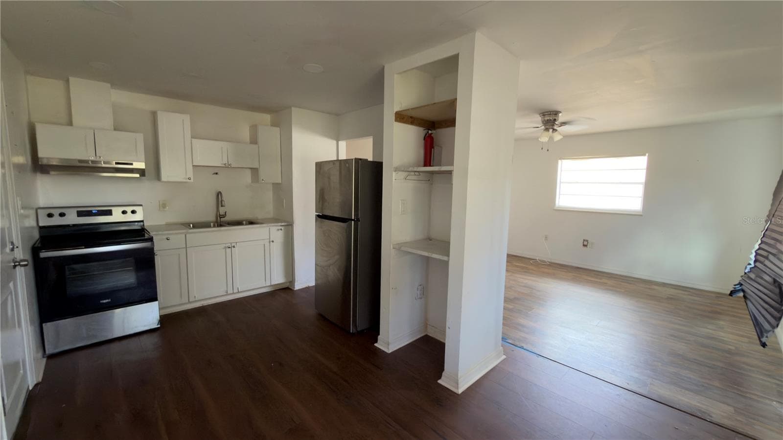 Single Family Residence at 517 HARRIS ST, SEBRING, photo 7 of 20