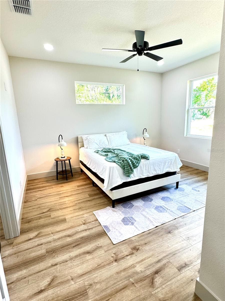 Unit 1 Primary bedroom - 1306 NW 8TH ST #1 & 2, OCALA