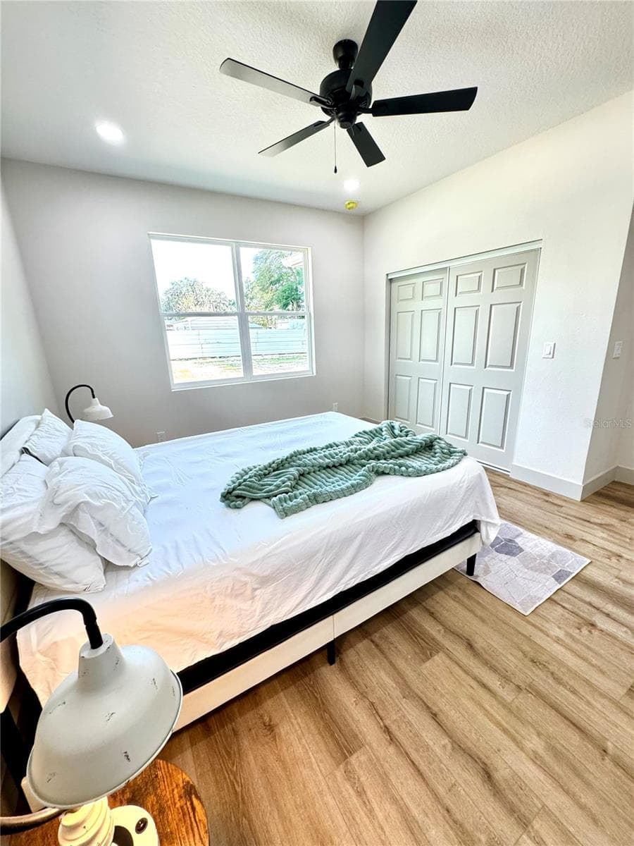 Unit 1 Primary bedroom - 1306 NW 8TH ST #1 & 2, OCALA