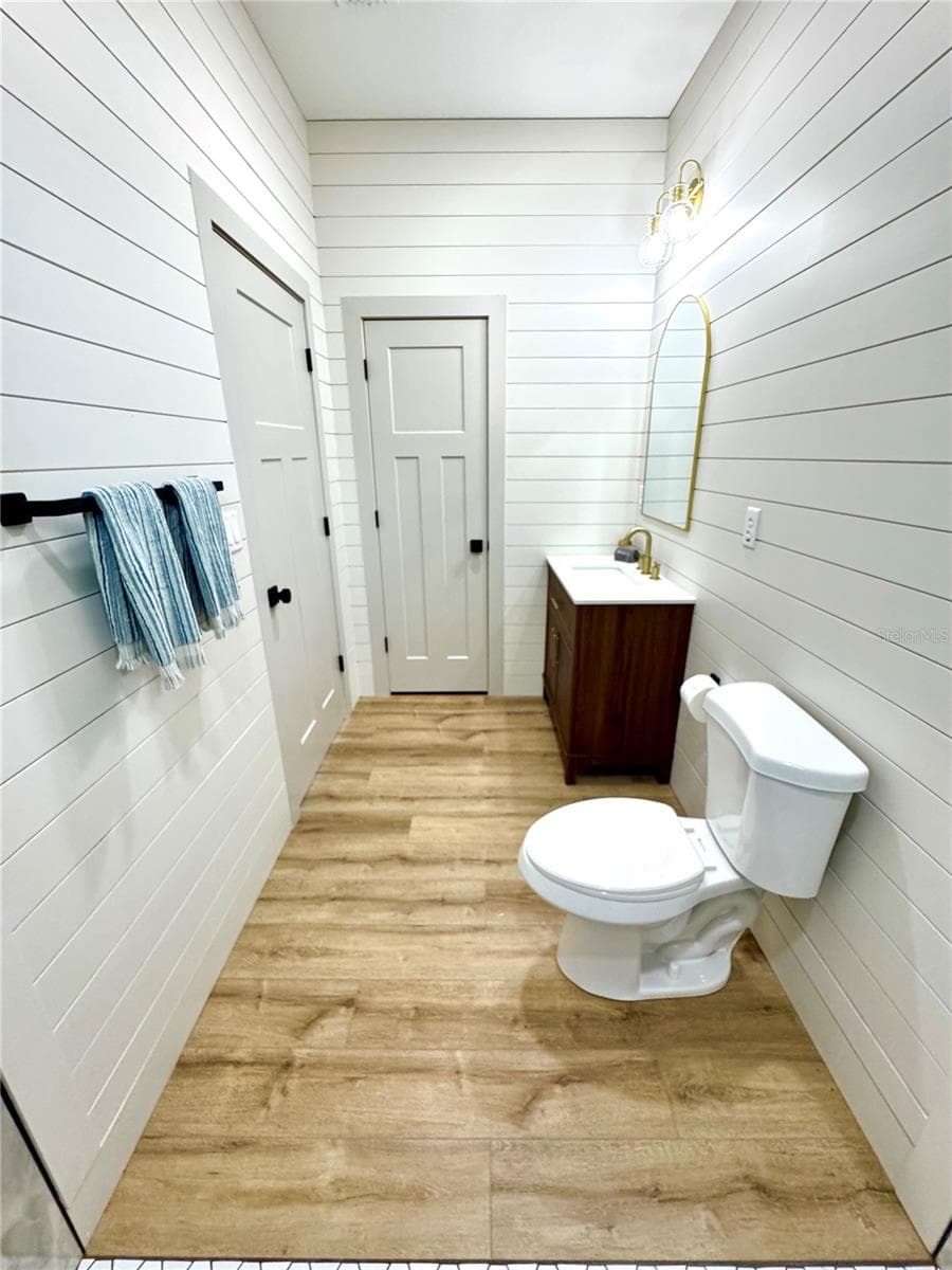 Unit 1 Primary bathroom - 1306 NW 8TH ST #1 & 2, OCALA