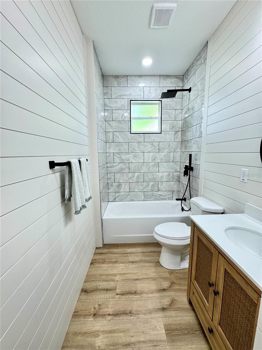 Unit 1 bathroom 2 - 1306 NW 8TH ST #1 & 2, OCALA