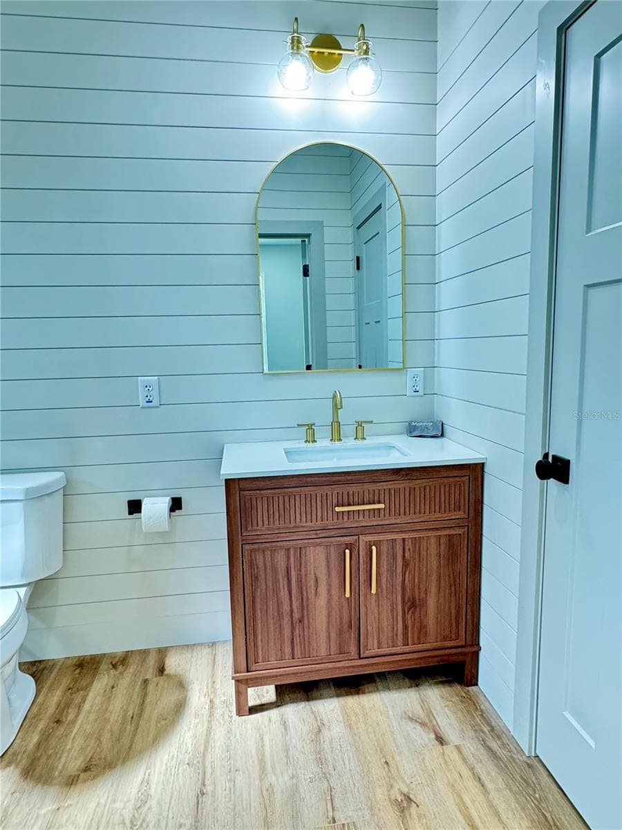 Unit 1 Primary bathroom - 1306 NW 8TH ST #1 & 2, OCALA
