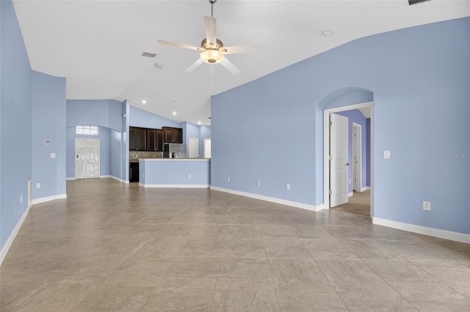 Single Family Residence at 13168 GREEN VIOLET DR, RIVERVIEW, photo 16 of 74