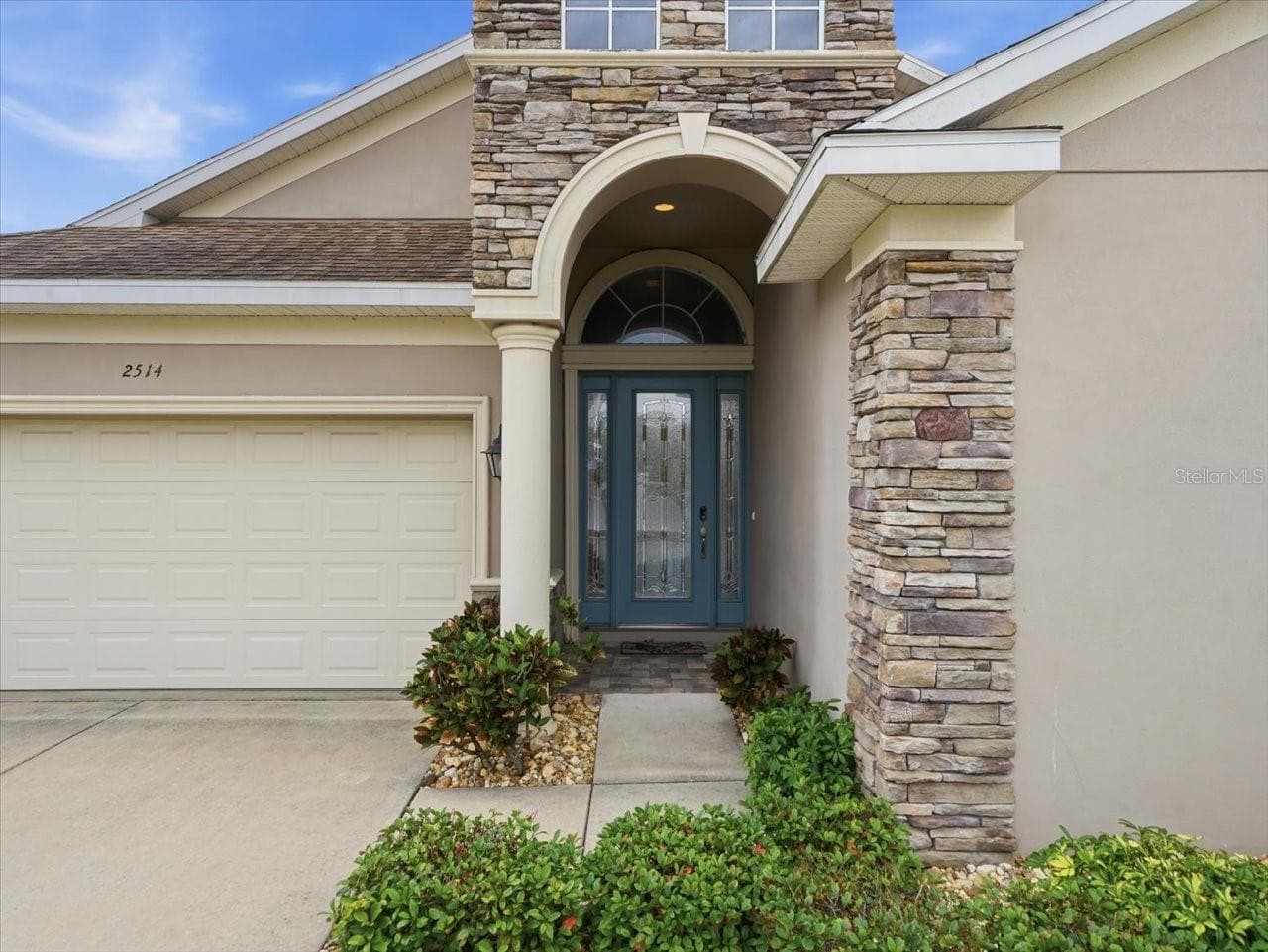 Single Family Residence at 2514 SUMMERDALE CT, CLEARWATER, photo 2 of 65