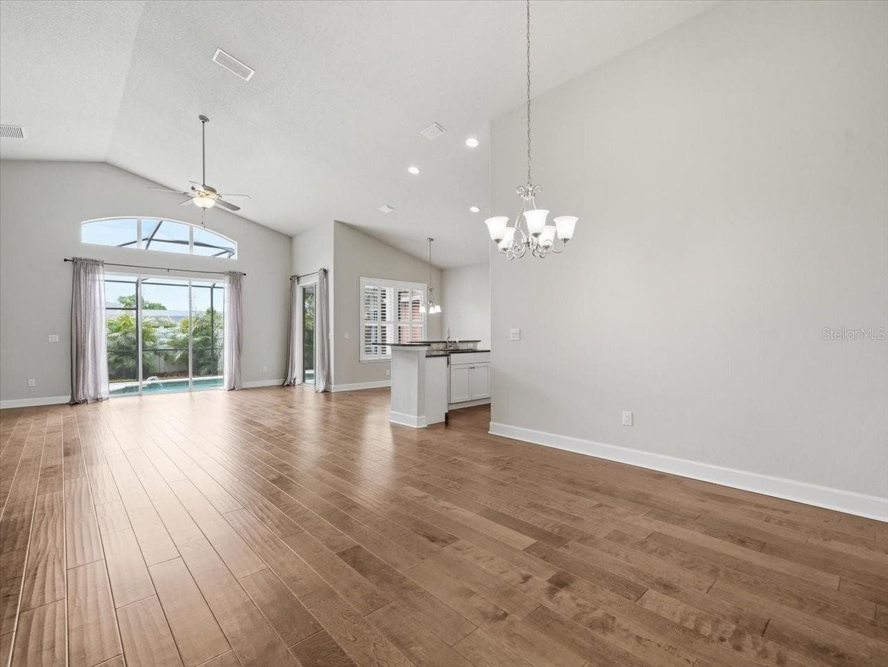 Single Family Residence at 2514 SUMMERDALE CT, CLEARWATER, photo 7 of 65