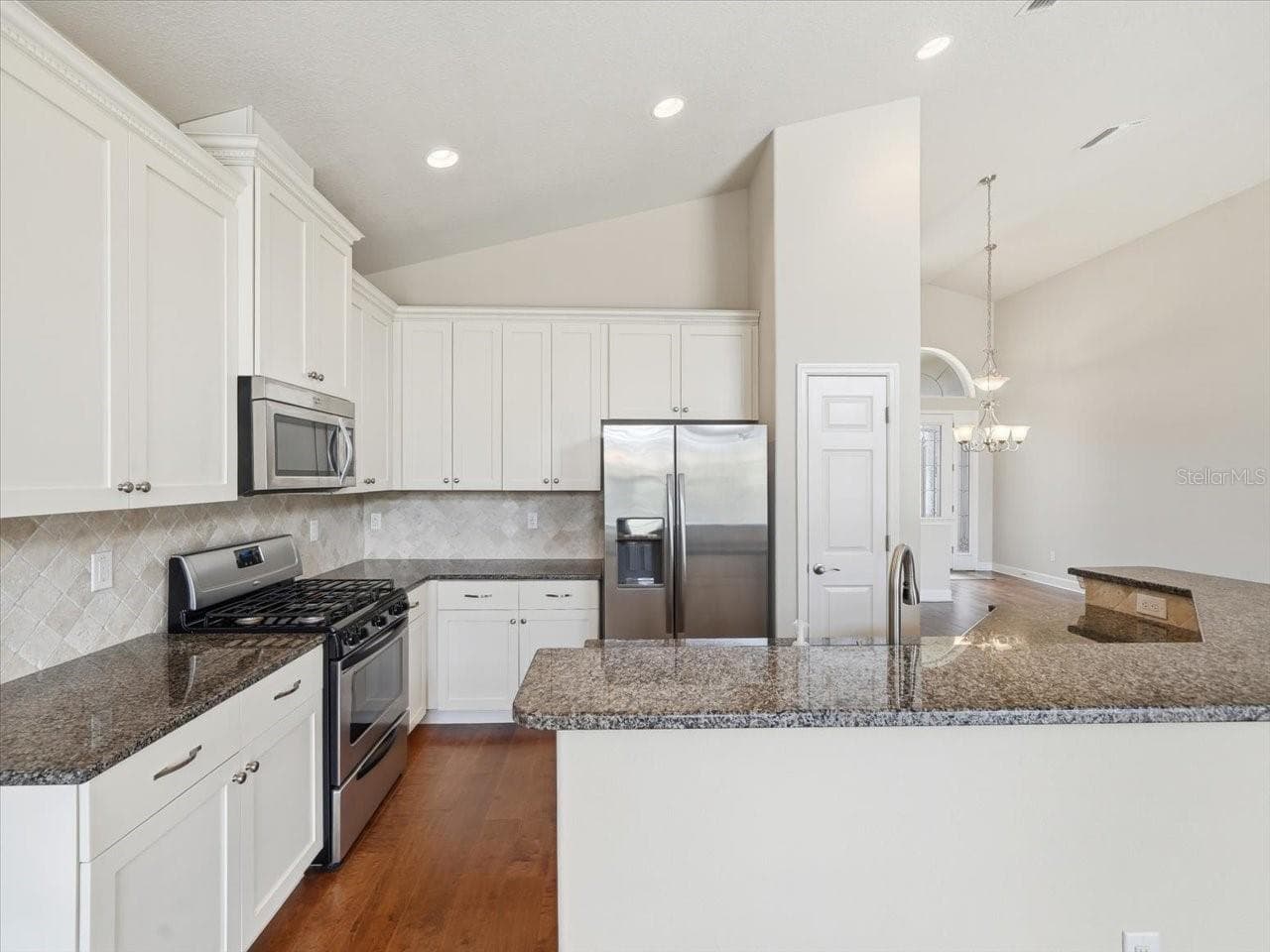 Single Family Residence at 2514 SUMMERDALE CT, CLEARWATER, photo 15 of 65