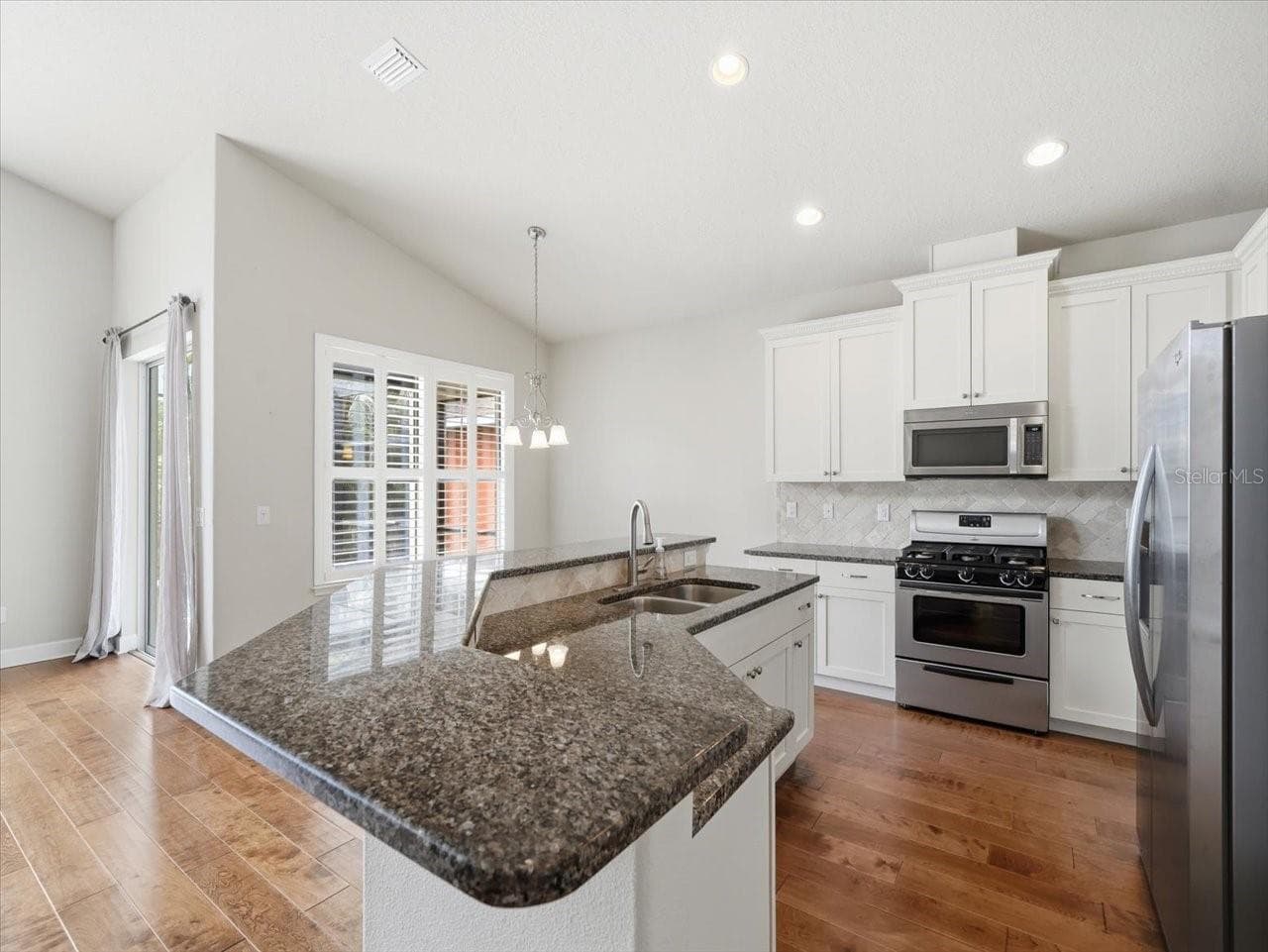 Single Family Residence at 2514 SUMMERDALE CT, CLEARWATER, photo 20 of 65