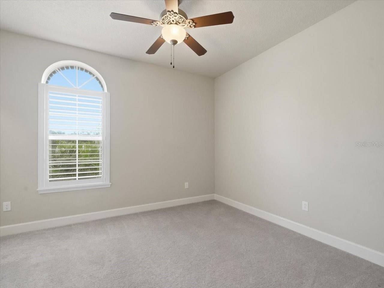 Single Family Residence at 2514 SUMMERDALE CT, CLEARWATER, photo 32 of 65