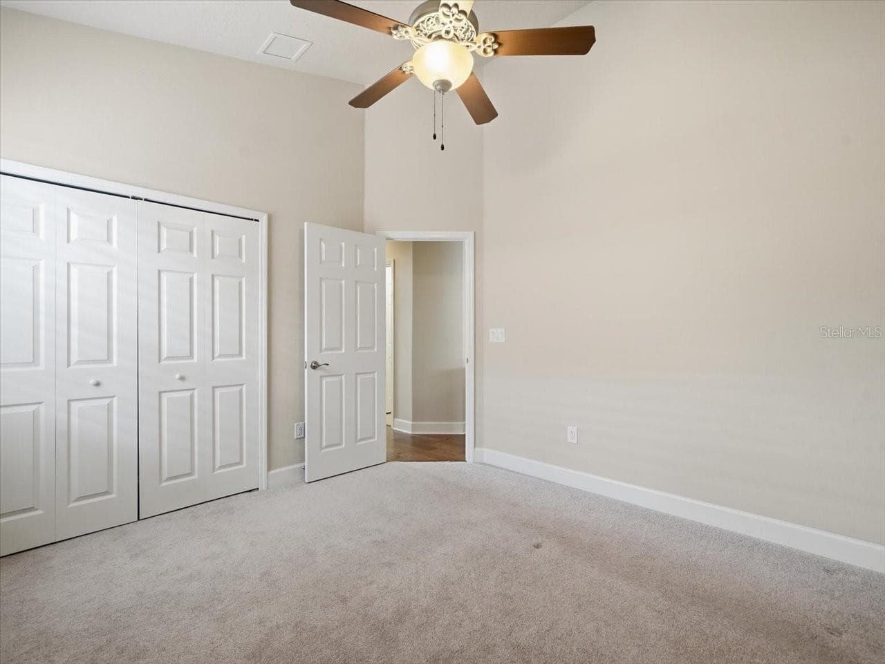 Single Family Residence at 2514 SUMMERDALE CT, CLEARWATER, photo 35 of 65