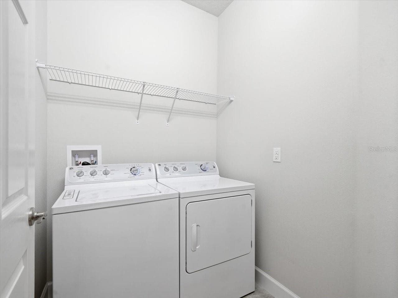 Single Family Residence at 2514 SUMMERDALE CT, CLEARWATER, photo 39 of 65