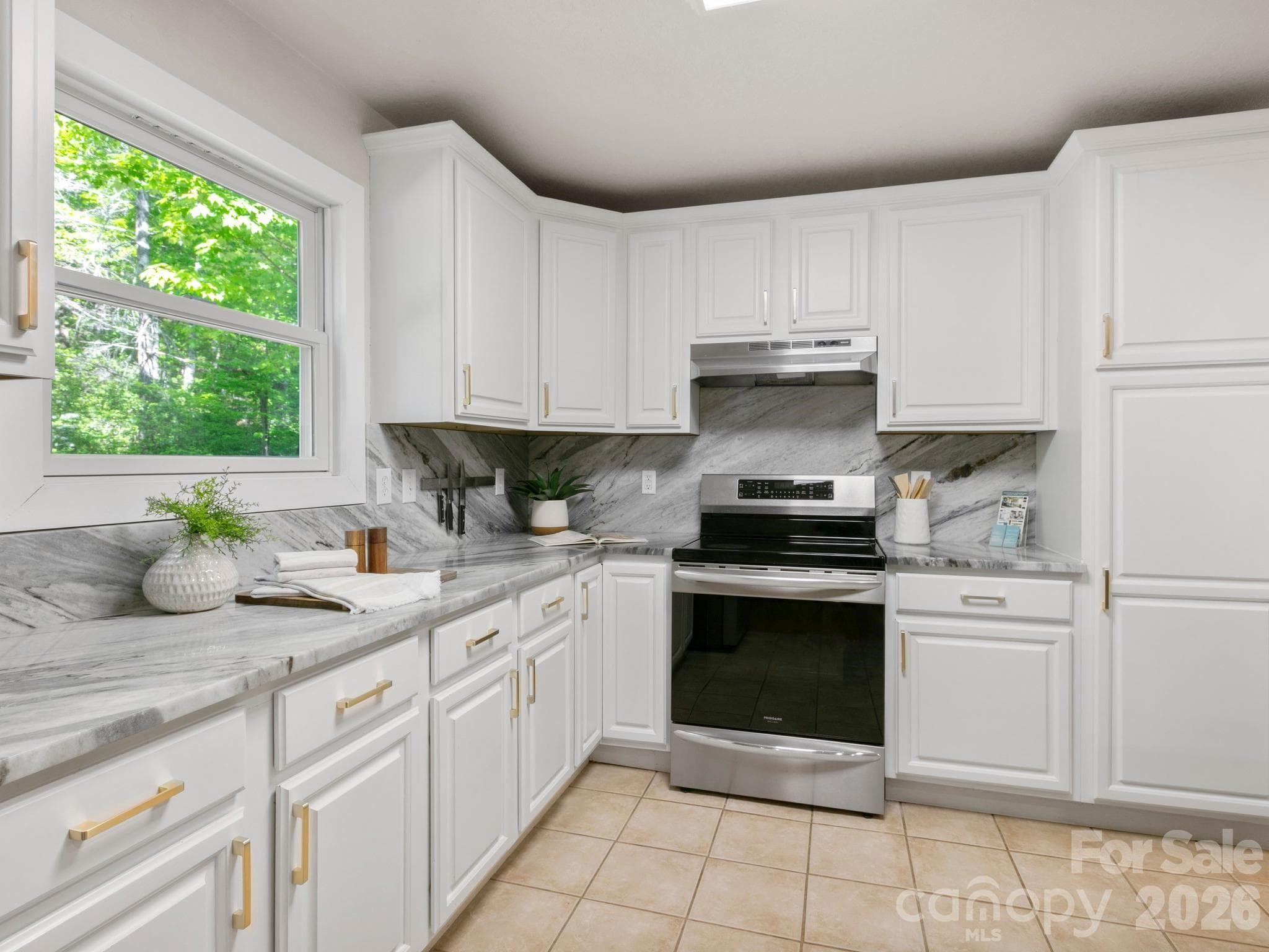 Single Family Residence at Lake Lure, photo 7 of 32