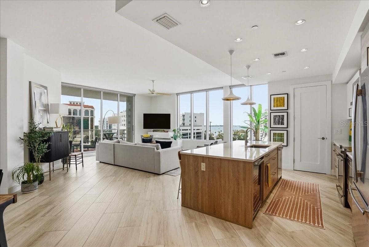 Condominium at 111 S PINEAPPLE AVE #714, SARASOTA, photo 11 of 95