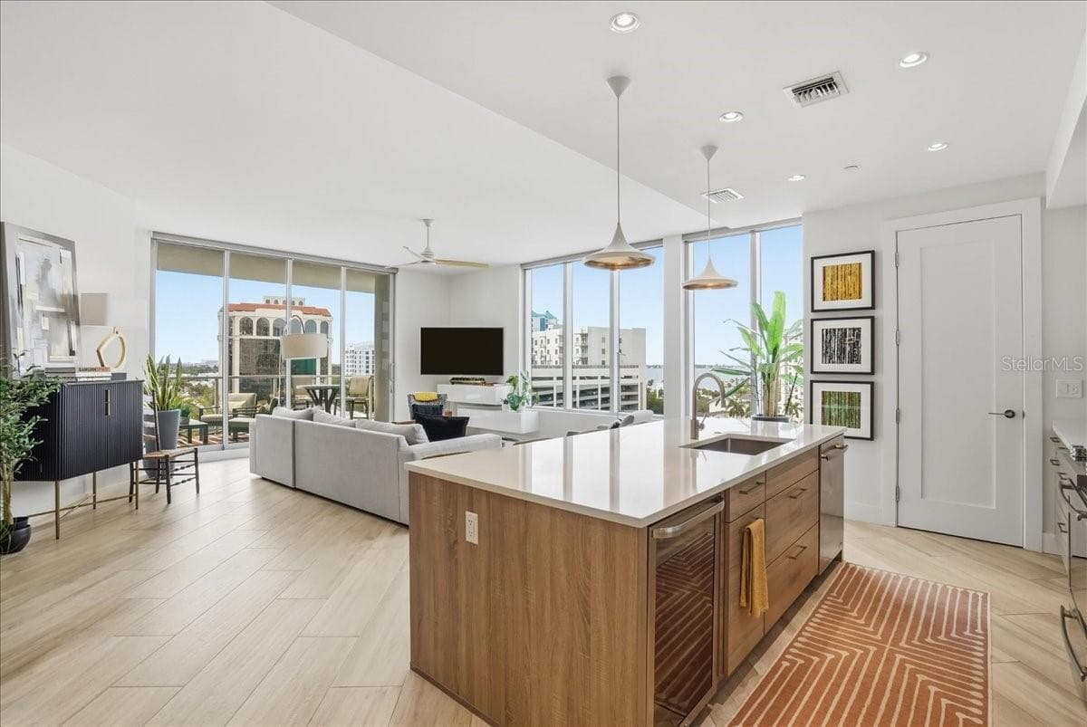 Condominium at 111 S PINEAPPLE AVE #714, SARASOTA, photo 14 of 95