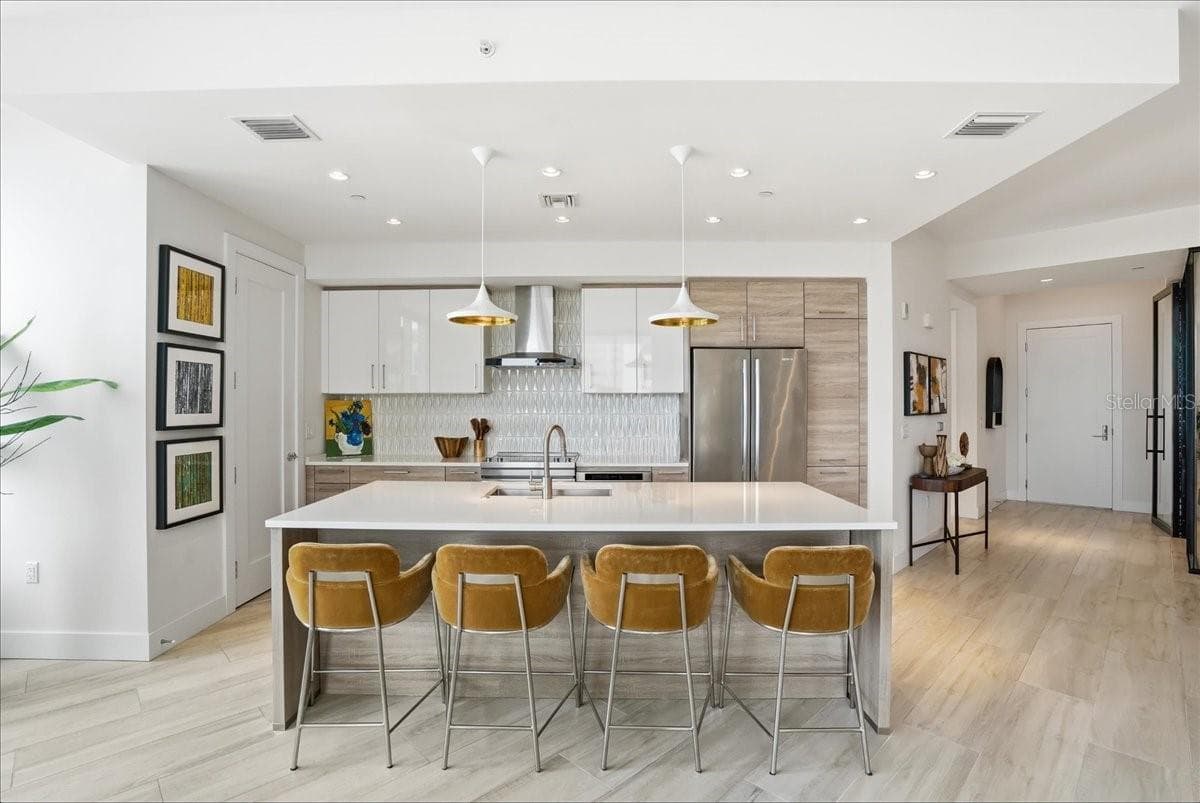 Condominium at 111 S PINEAPPLE AVE #714, SARASOTA, photo 15 of 95