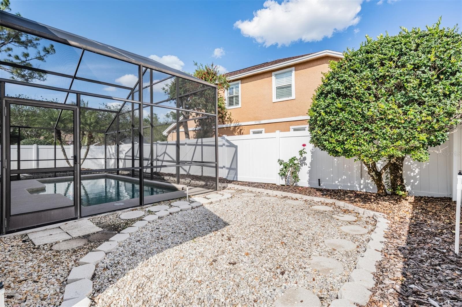 Single Family Residence at 9008 QUAIL CREEK DR, TAMPA, photo 37 of 49