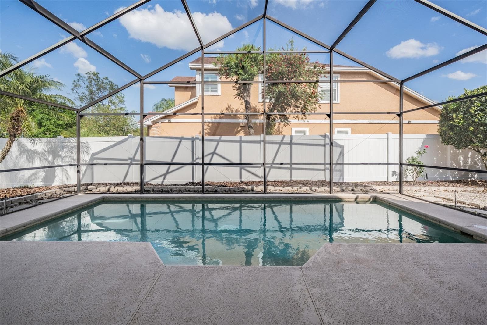 Single Family Residence at 9008 QUAIL CREEK DR, TAMPA, photo 43 of 49