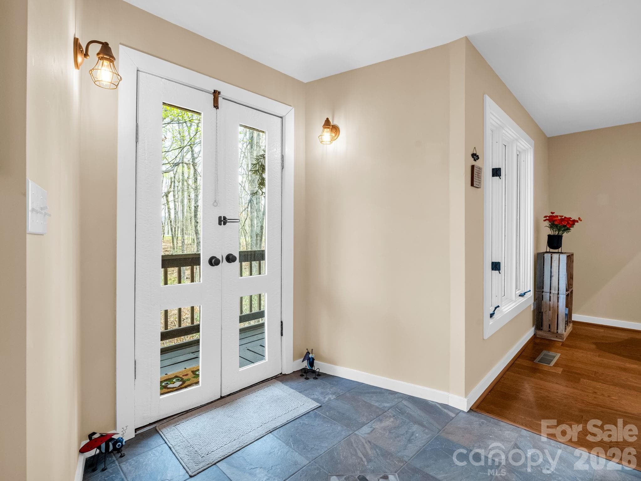 Double door to outside screened porch - 78 Wahuhu Court, Brevard