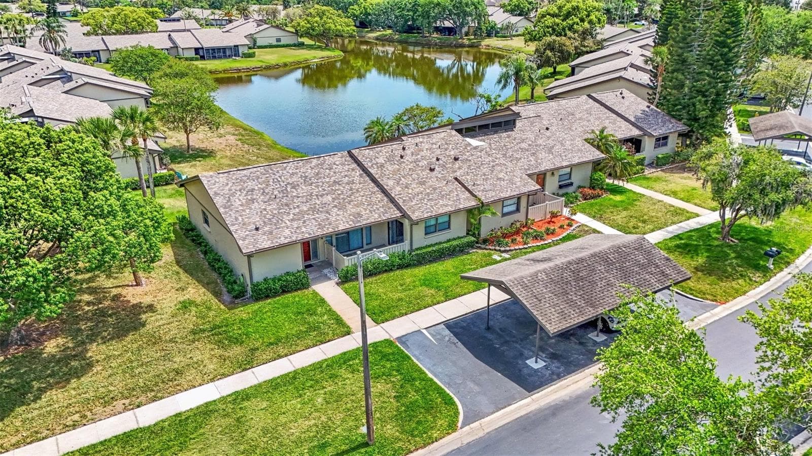 Villa at 10 LESLEY LN, OLDSMAR, photo 41 of 45
