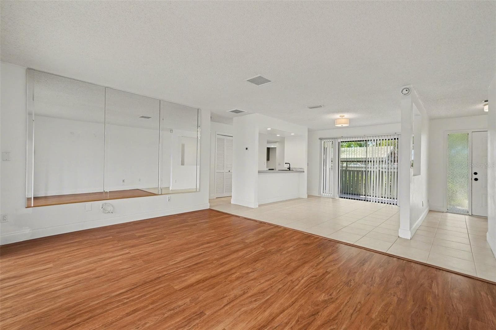 Villa at 10 LESLEY LN, OLDSMAR, photo 12 of 45