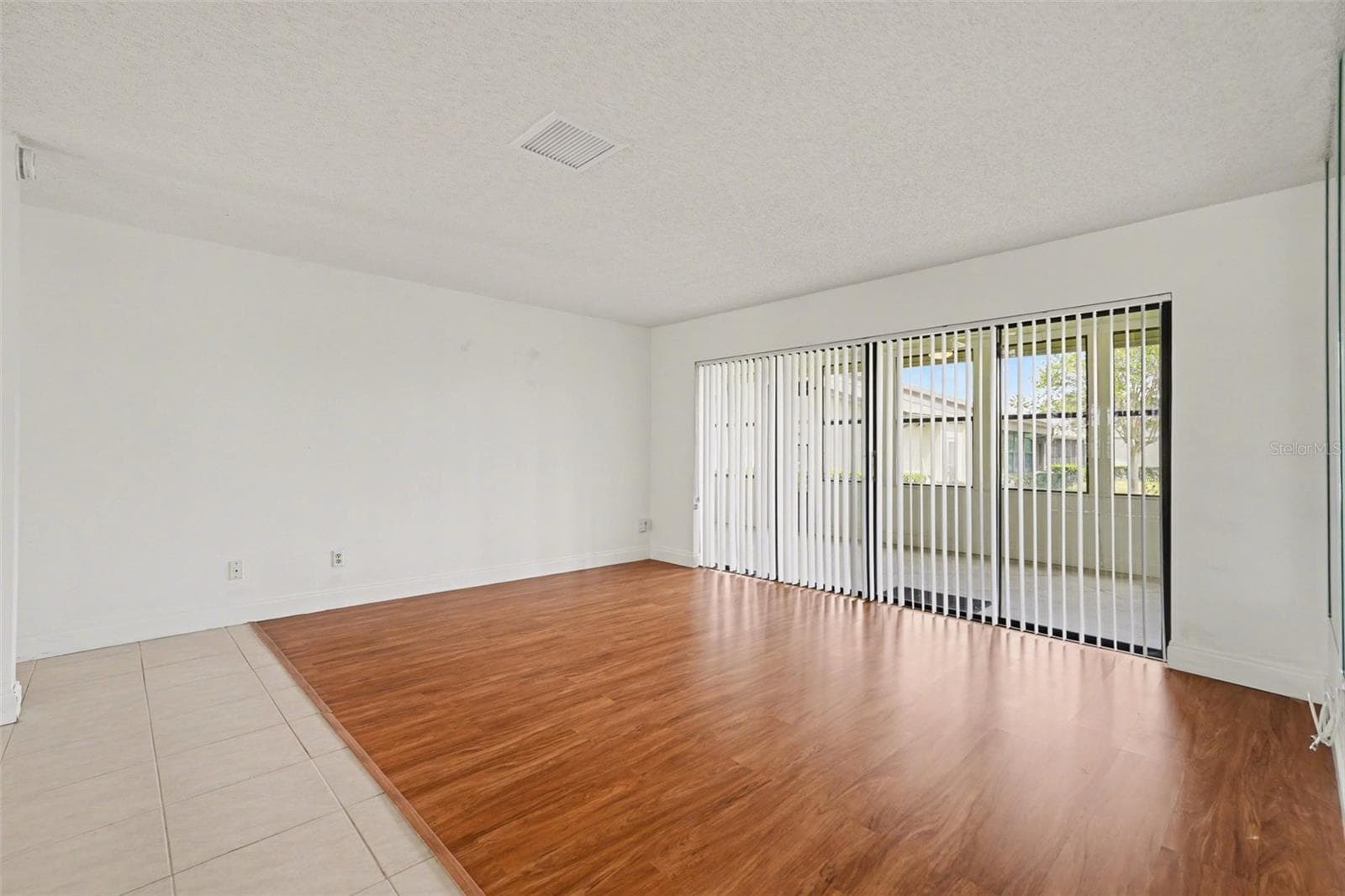 Villa at 10 LESLEY LN, OLDSMAR, photo 15 of 45