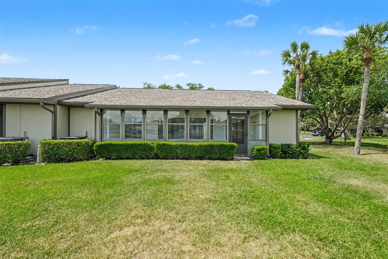 Villa at 10 LESLEY LN, OLDSMAR, photo 32 of 45