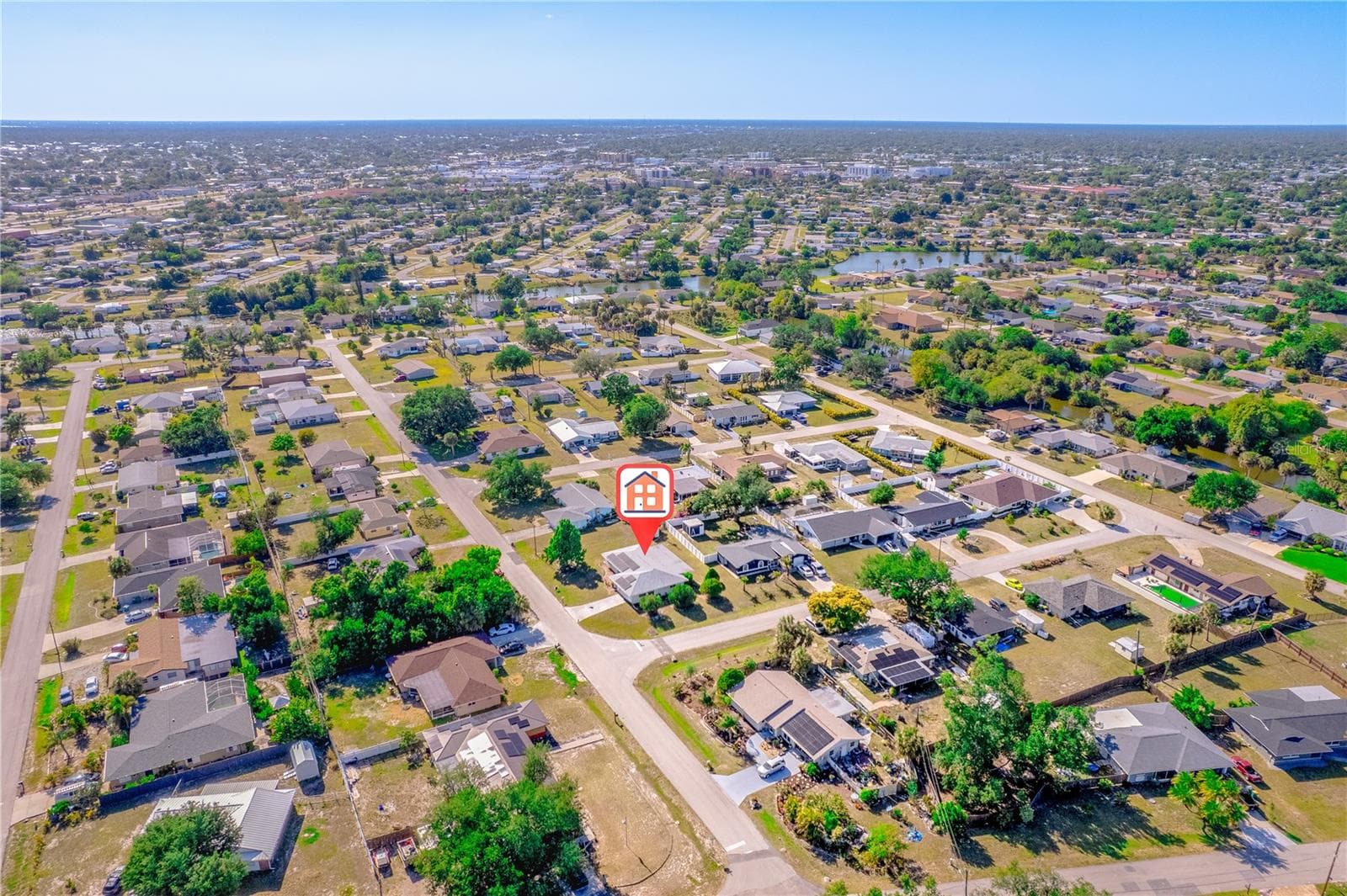Single Family Residence at 22158 RIVERHEAD AVE, PORT CHARLOTTE, photo 2 of 19