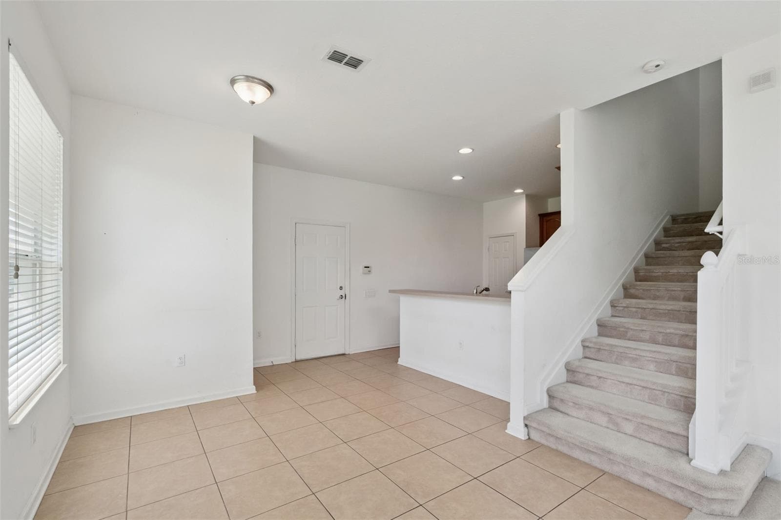 Townhouse at 1215 SHALLCROSS AVE, ORLANDO, photo 5 of 62