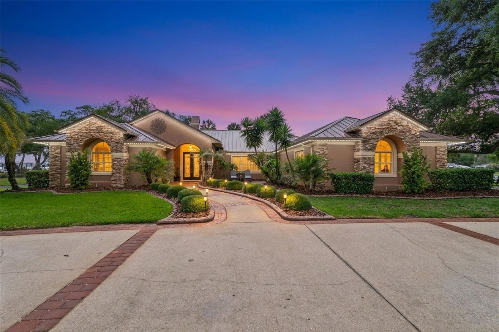 Single Family Residence at 29650 SQUIRREL POINT RD, TAVARES, photo 5 of 87