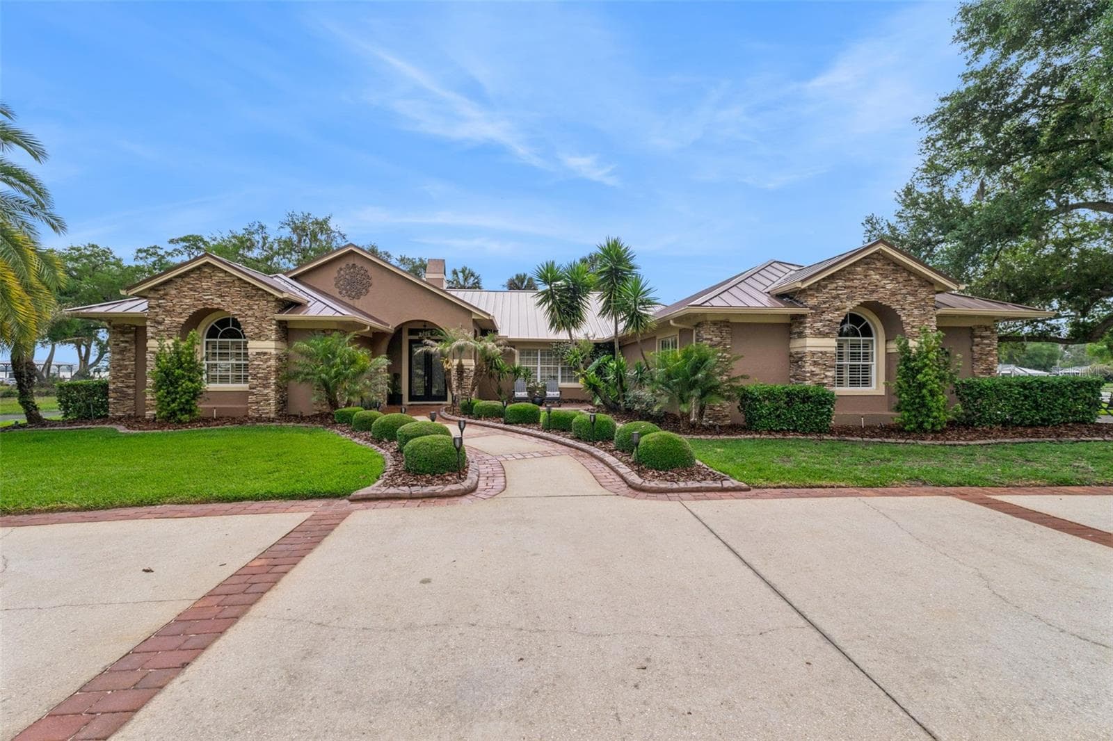 Single Family Residence at 29650 SQUIRREL POINT RD, TAVARES, photo 13 of 87