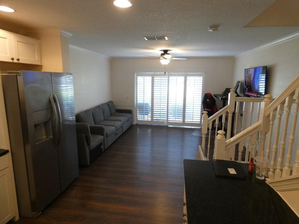 Townhouse at 2554 SEA WIND WAY, CLEARWATER, photo 4 of 23