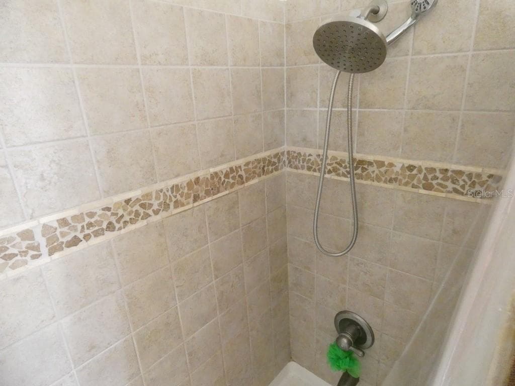 Townhouse at 2554 SEA WIND WAY, CLEARWATER, photo 11 of 23