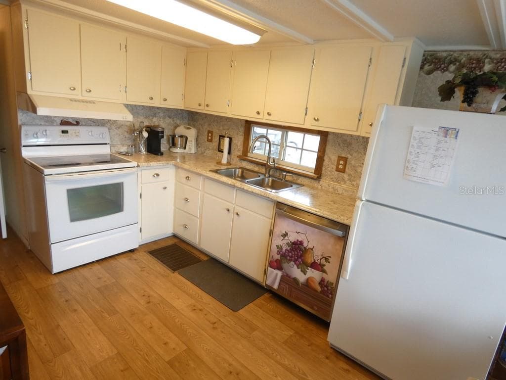 Mobile Home at 12674 SEMINOLE BLVD #S8, LARGO, photo 3 of 44