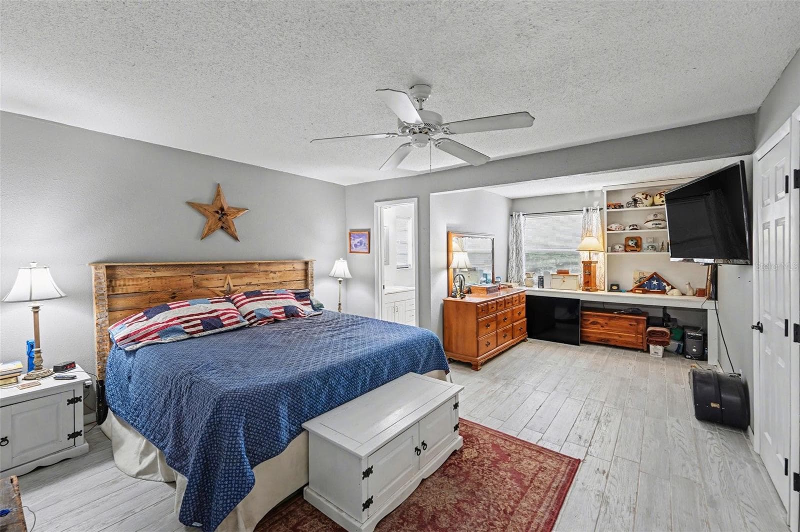 Single Family Residence at 429 MANOR BLVD, PALM HARBOR, photo 13 of 26