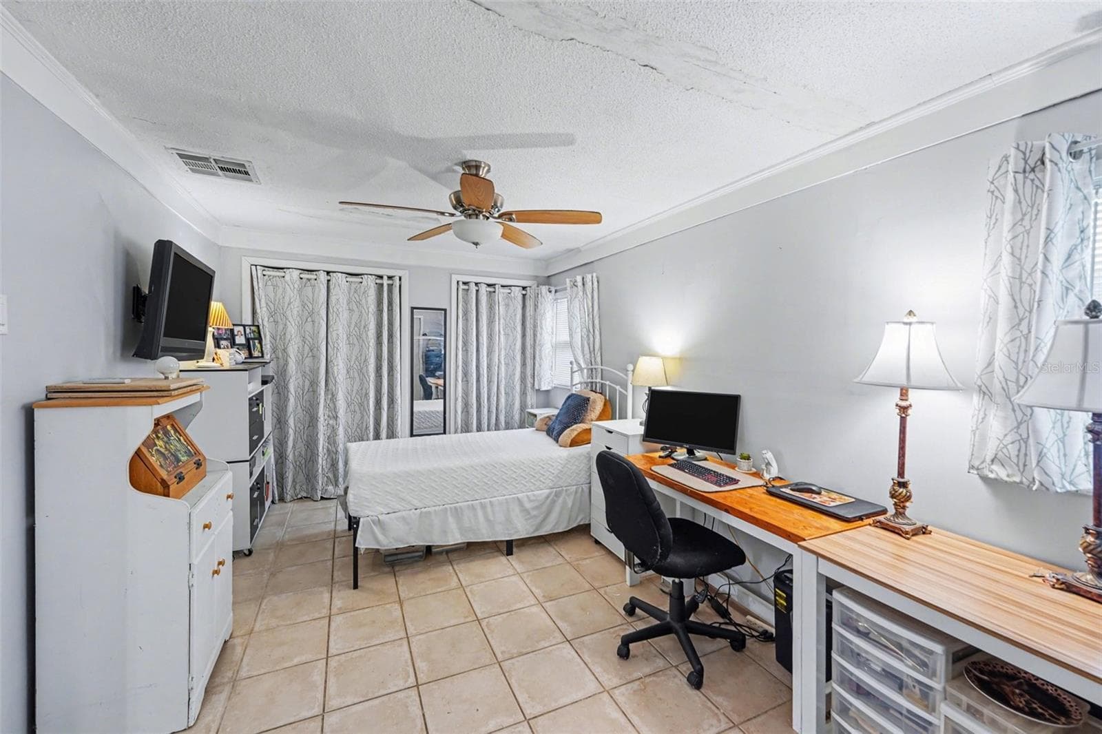 Single Family Residence at 429 MANOR BLVD, PALM HARBOR, photo 18 of 26
