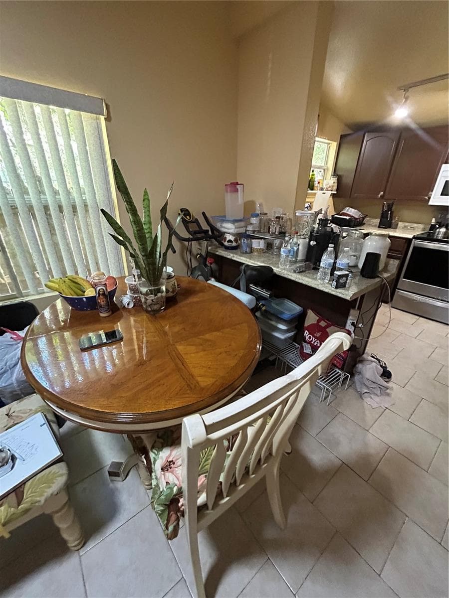 Dining - 629 HOLMES AVE, DAYTONA BEACH