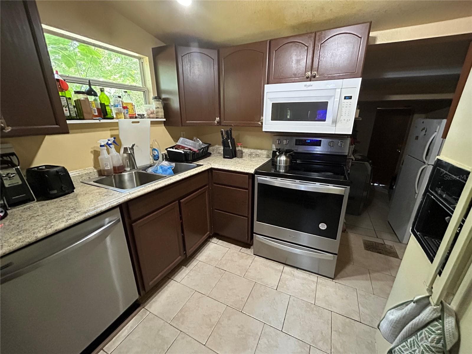 Kitchen - 629 HOLMES AVE, DAYTONA BEACH