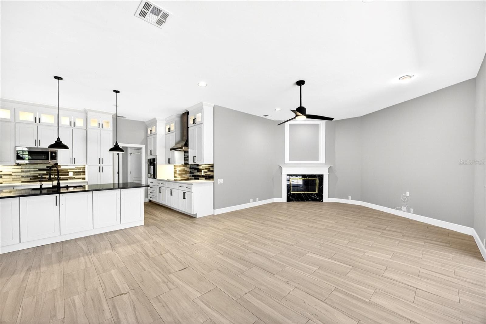 Single Family Residence at 7214 HENDRY CREEK DR, FORT MYERS, photo 18 of 56