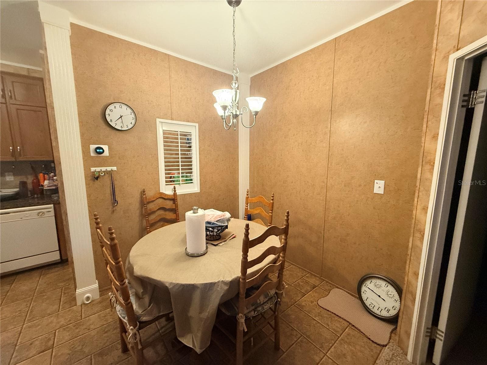 Manufactured Home at 21809 SUNSET DR, ASTOR, photo 7 of 12