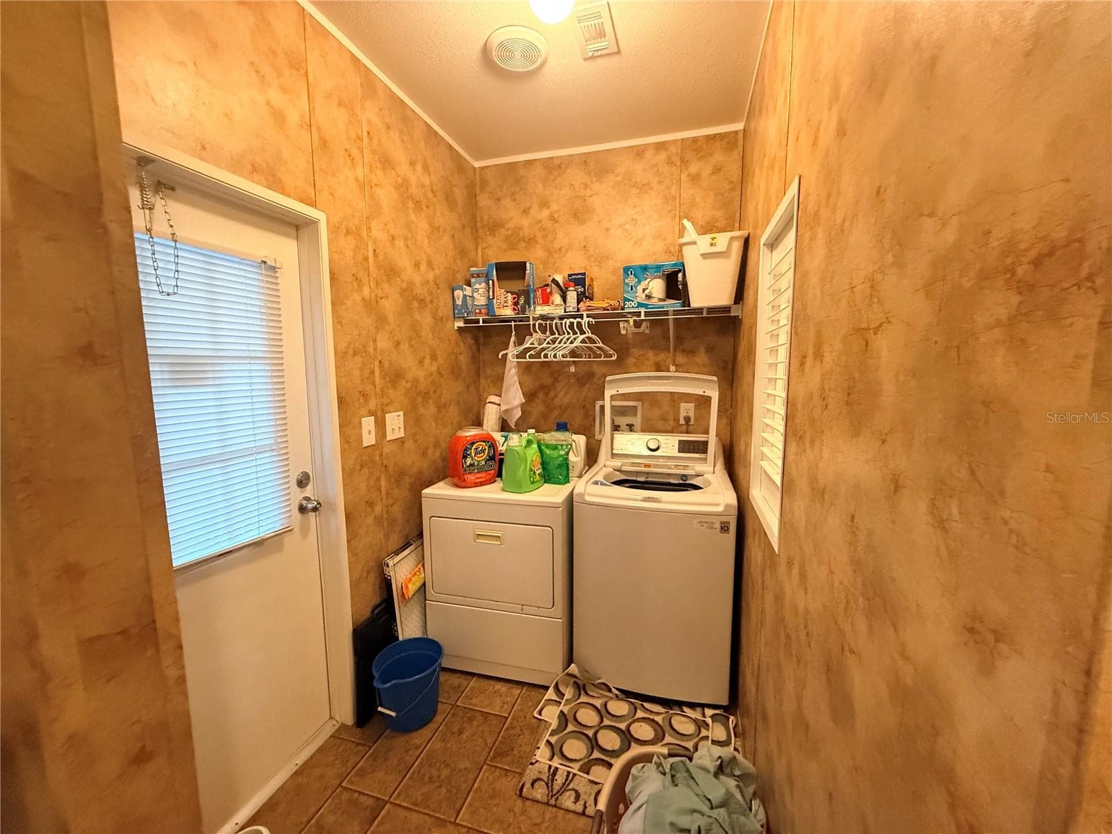 Manufactured Home at 21809 SUNSET DR, ASTOR, photo 12 of 12