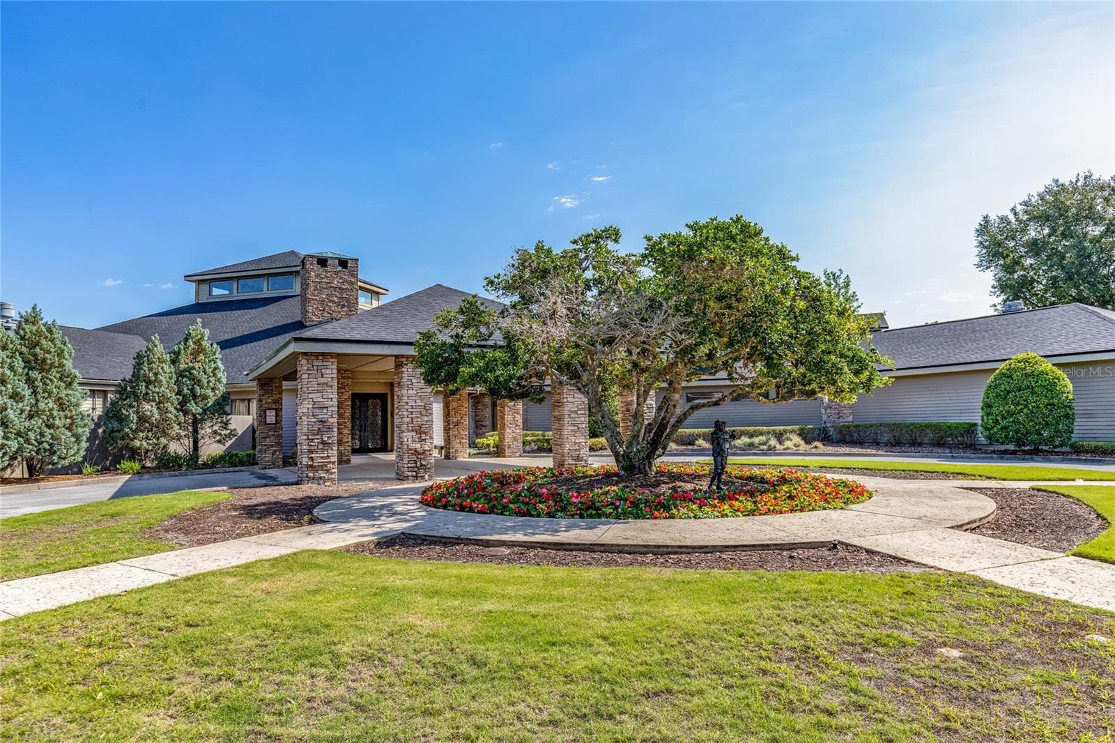 Black Diamond Clubhouse - 3099 N BARTON CREEK CIR, LECANTO