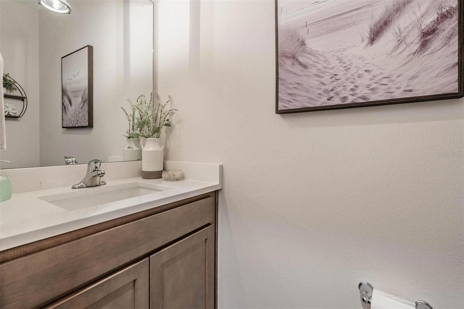 Half bath located close to Great Room - 6862 BROAD RIVER AVE, LAND O LAKES