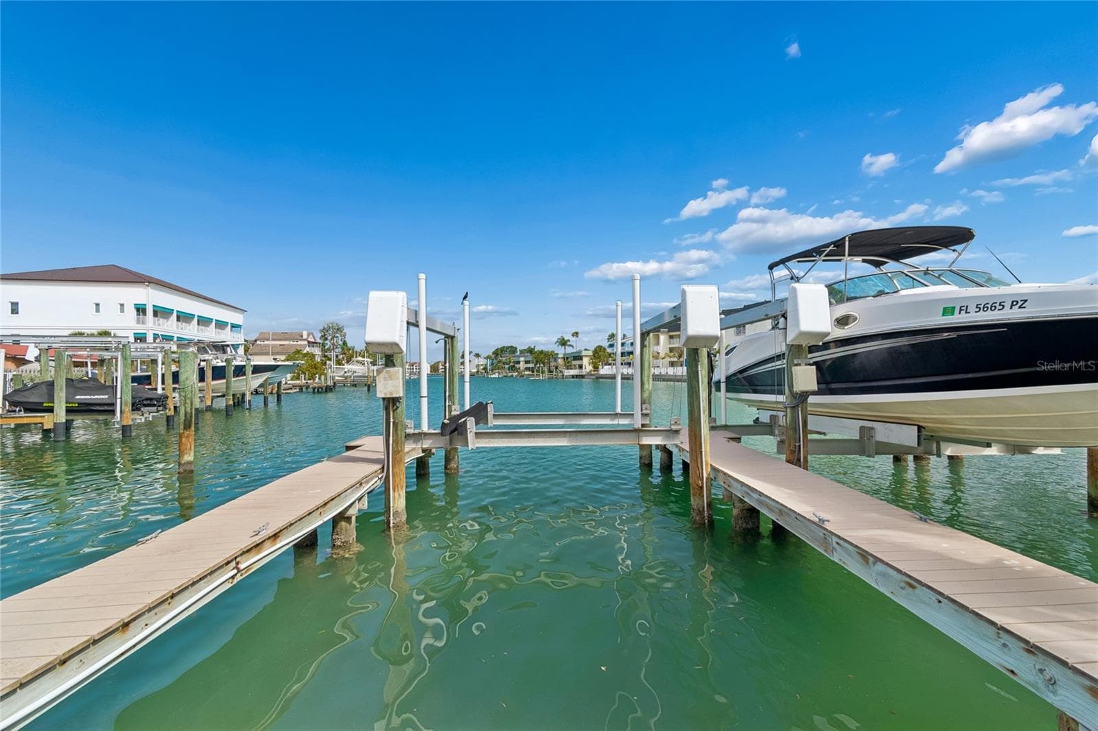 Bring your boat! Sunset cruises in less than 7 minutes to the Gulf. - 152 117TH AVE, TREASURE ISLAND
