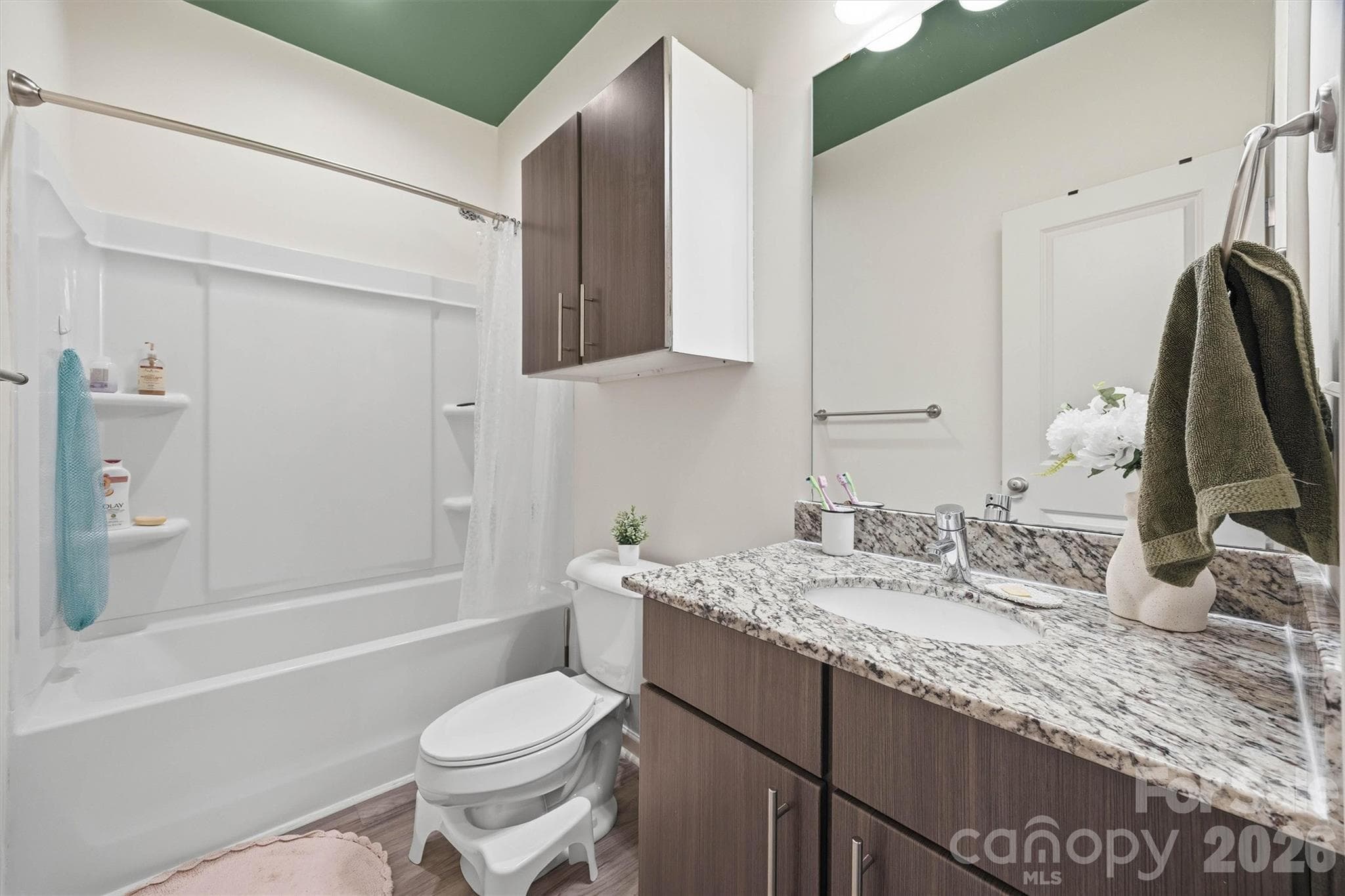 Full Bath - 204 Overstone Court, Fort Mill