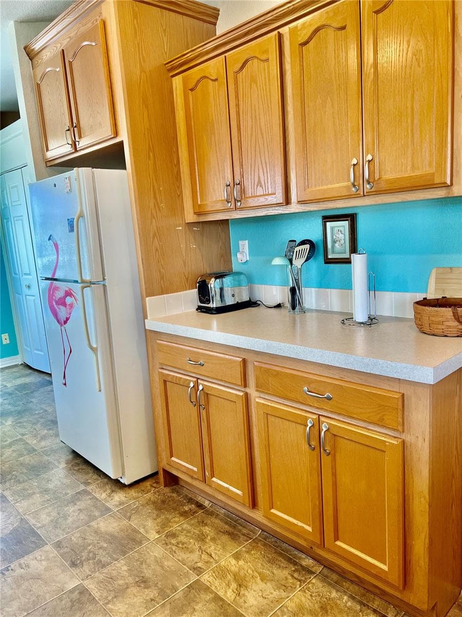 Manufactured Home at 102 2ND AVE, VENICE, photo 9 of 31