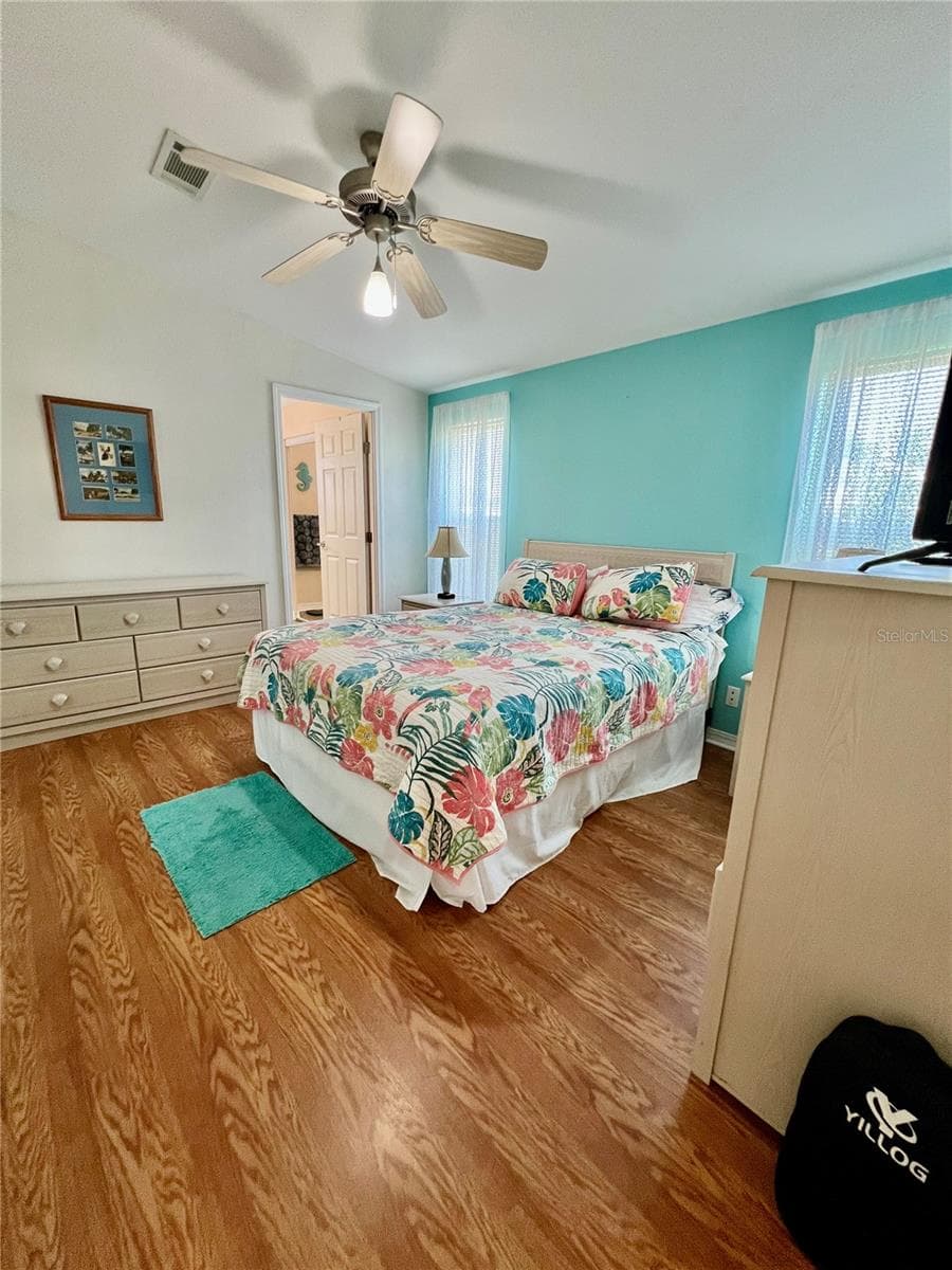 Primary En-suite - 102 2ND AVE, VENICE